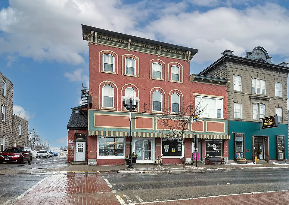 160 Prescott St #2B