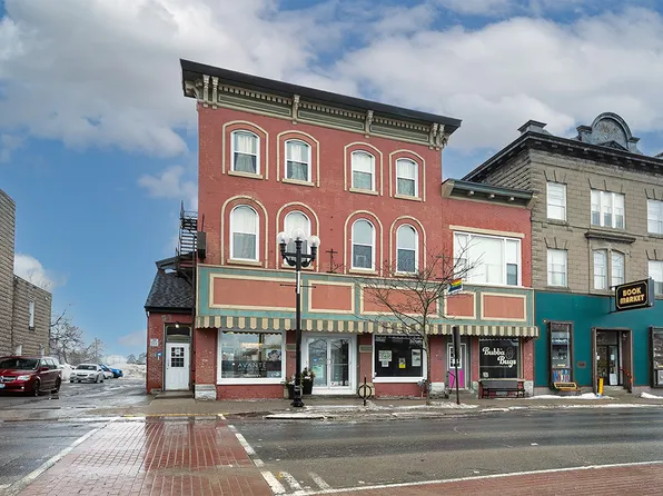 160 Prescott St #2B, North Grenville, ON K0G 1J0