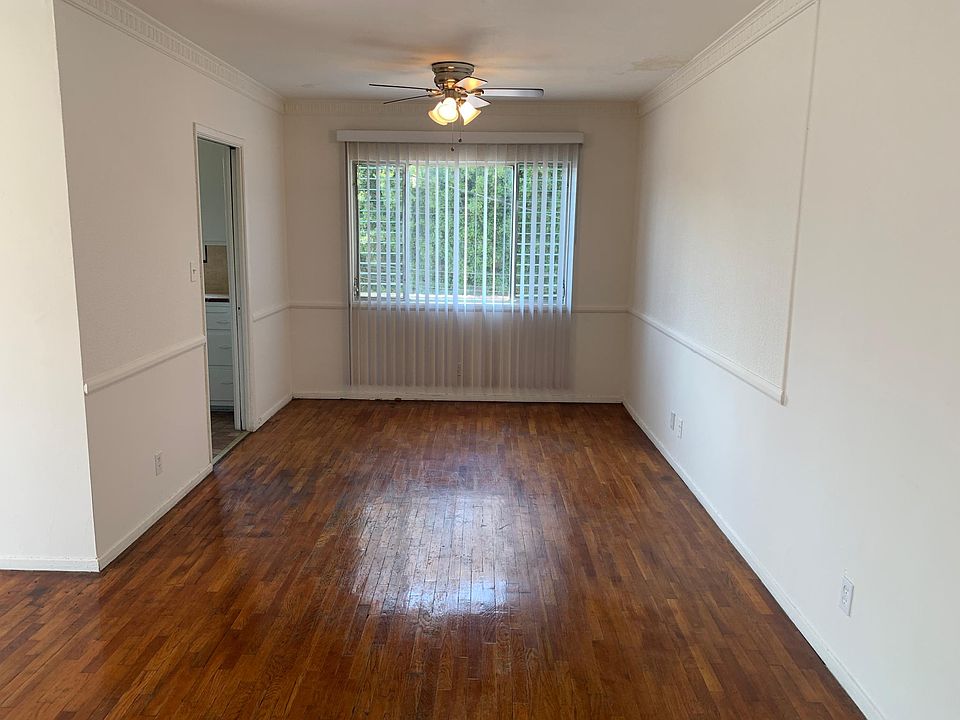 1st image of 356 N Hayworth Ave #9