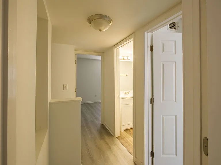 Golden Gate Townhomes — Photo 99