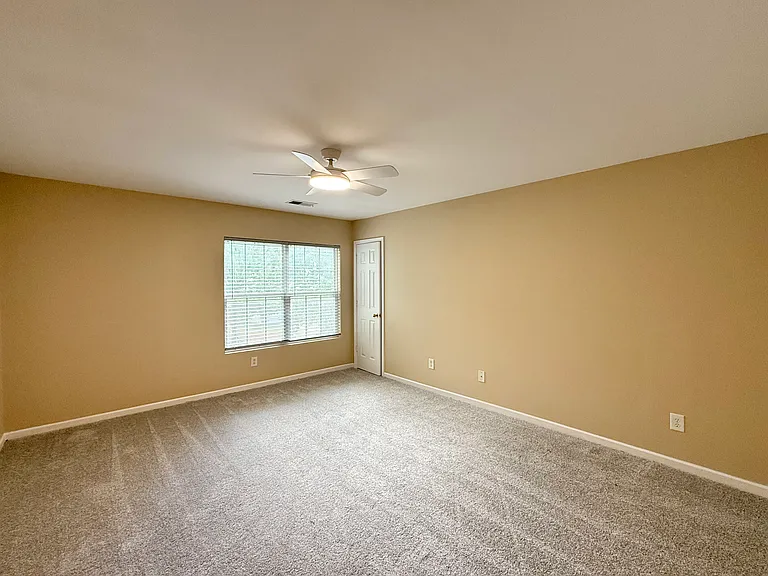 2223 Savannah Hills Dr — Photo 7