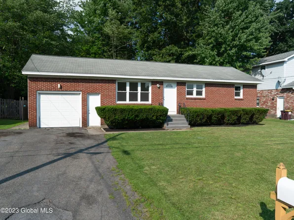 4 Eastwood Drive, Albany, NY 12205