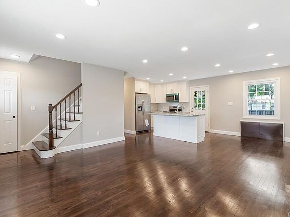 3rd image of 14 Hinton Ave