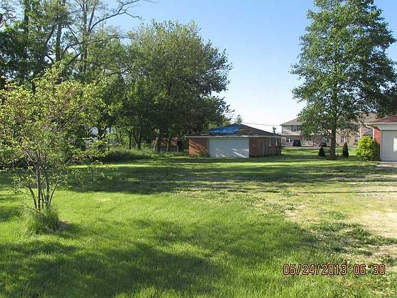 2nd image of 2642 E Us Highway 136
