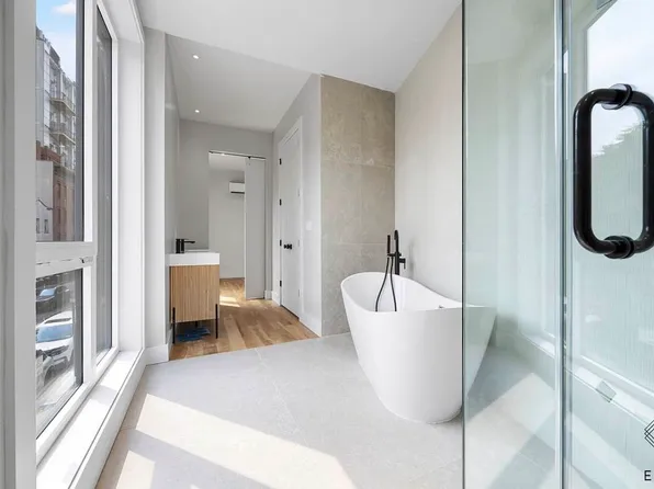 321 Eckford Street image 1 of 19