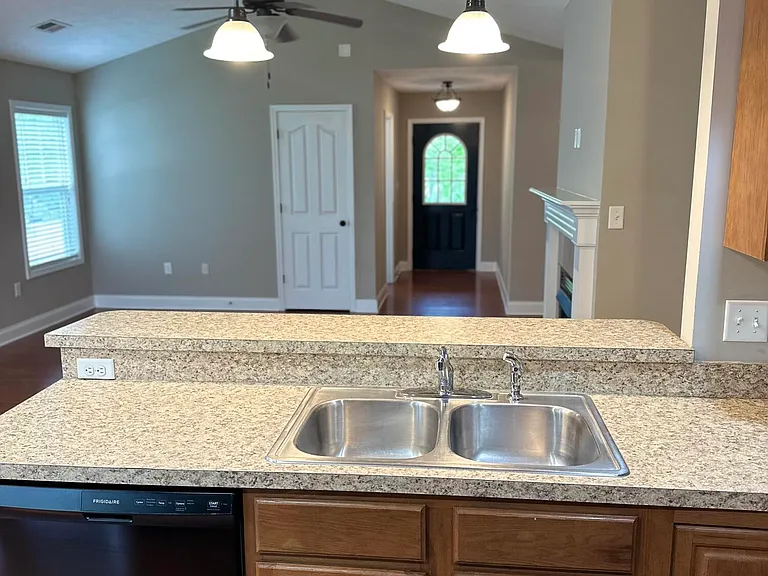 126 High Pointe Dr — Photo 12