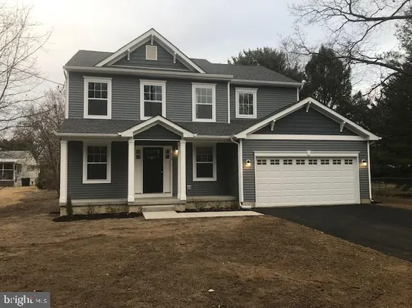 204 W 10th St, Thorofare, NJ 08086