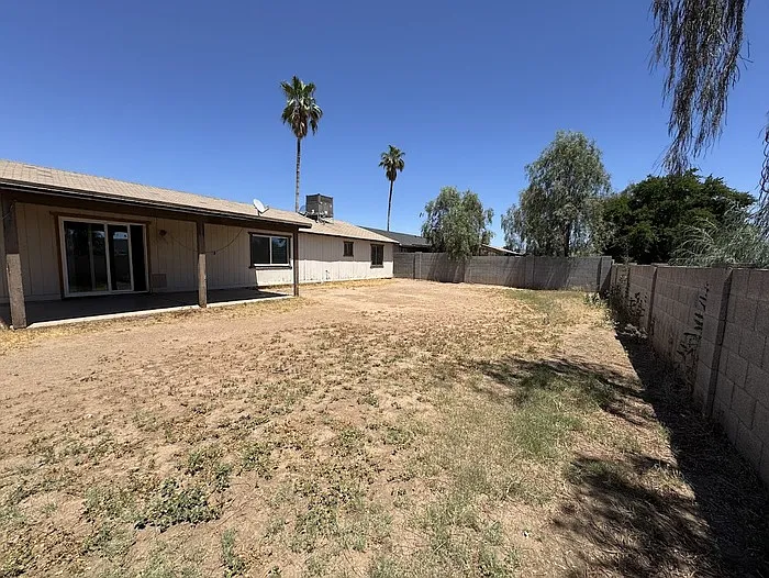 7361 W Coronado Rd — Photo 17