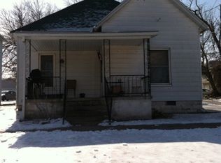 321 W Pecan St, Carbondale, IL 62901