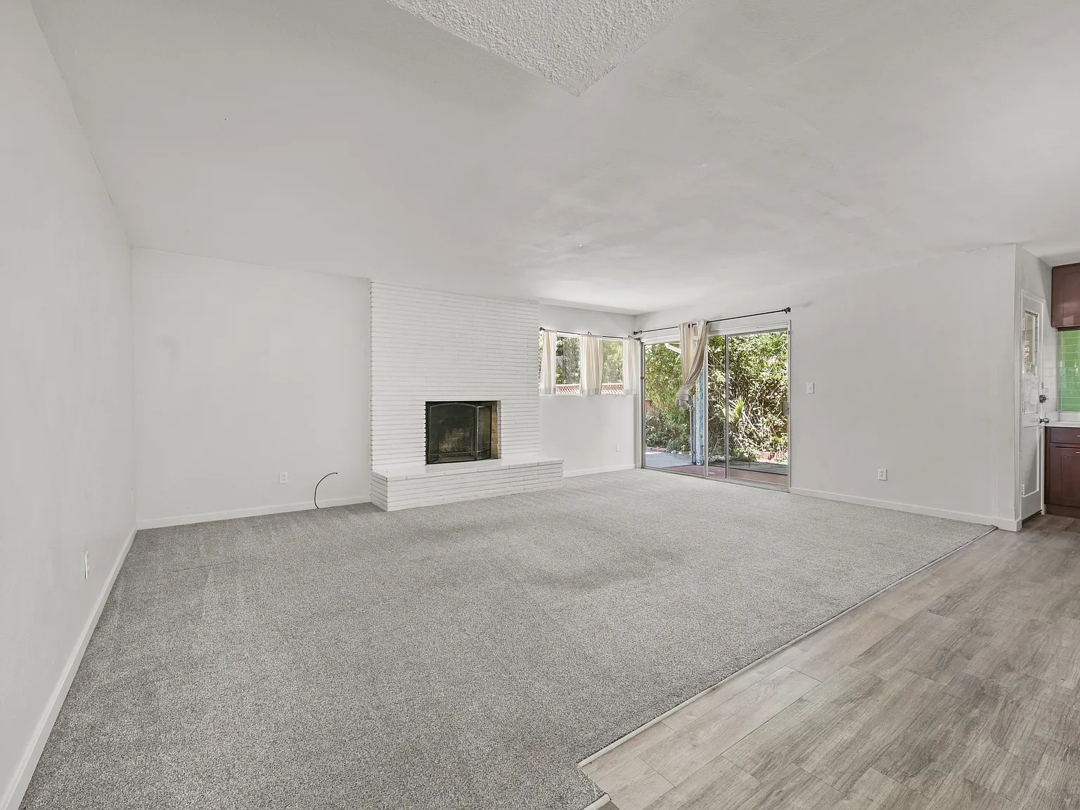 7 bed, 1529 sqft, $11,300 — Photo 3