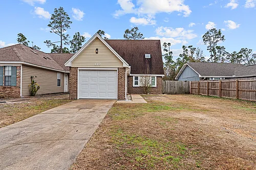112 Kristine Blvd Photo 1