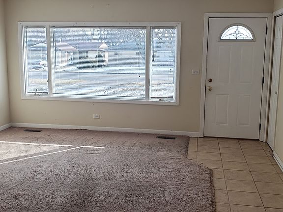 3rd image of 431 W Forest Ave