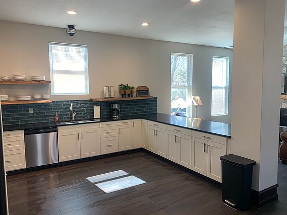 Large Open Kitchen 2