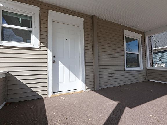 2nd image of 609 N Sherman Ave