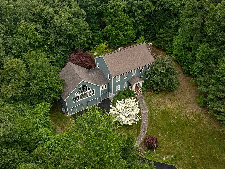 67 Sargent Rd — Photo 3