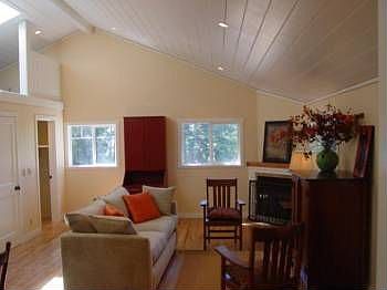 4th image of 111 Anderson Ln