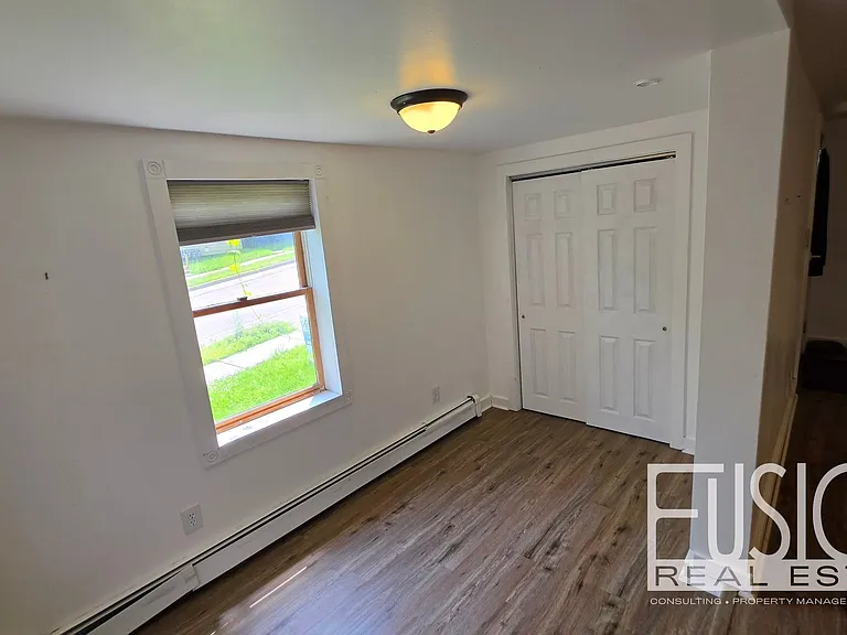 446 Colchester Ave — Photo 26