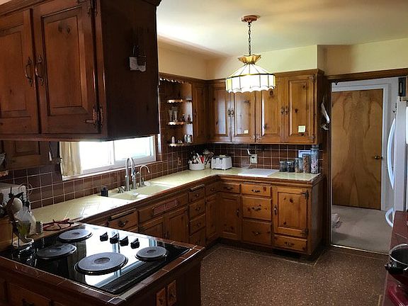 3rd image of 2055 S Higbee Ave