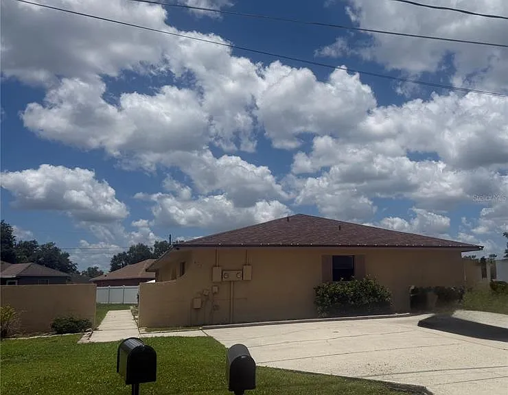 627 Bittern Ct #B — Photo 23