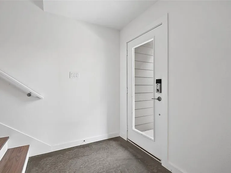 4713 Bryan St #504 — Photo 7