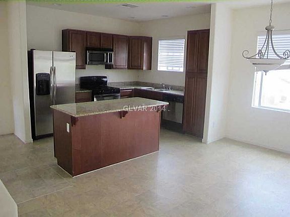 3rd image of 1736 Crystal Ann Ave #1736