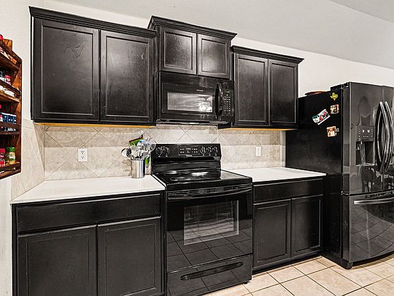 4th image of 1327 Lanius St