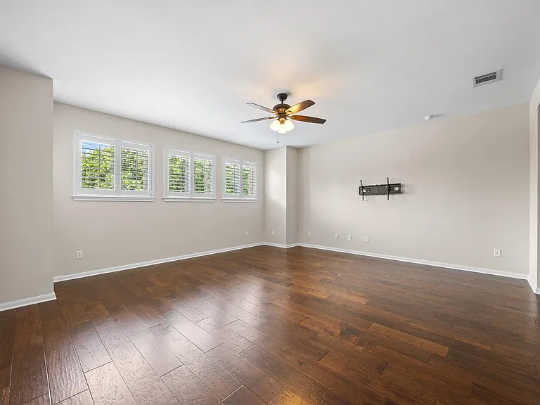 1303 Quiet Creek Dr — Photo 18