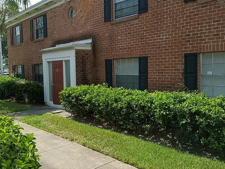 1436 Holden Ave #B — Photo 1