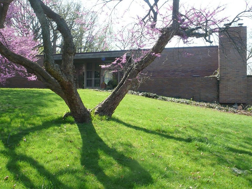 2nd image of 6301 Pontiac Dr