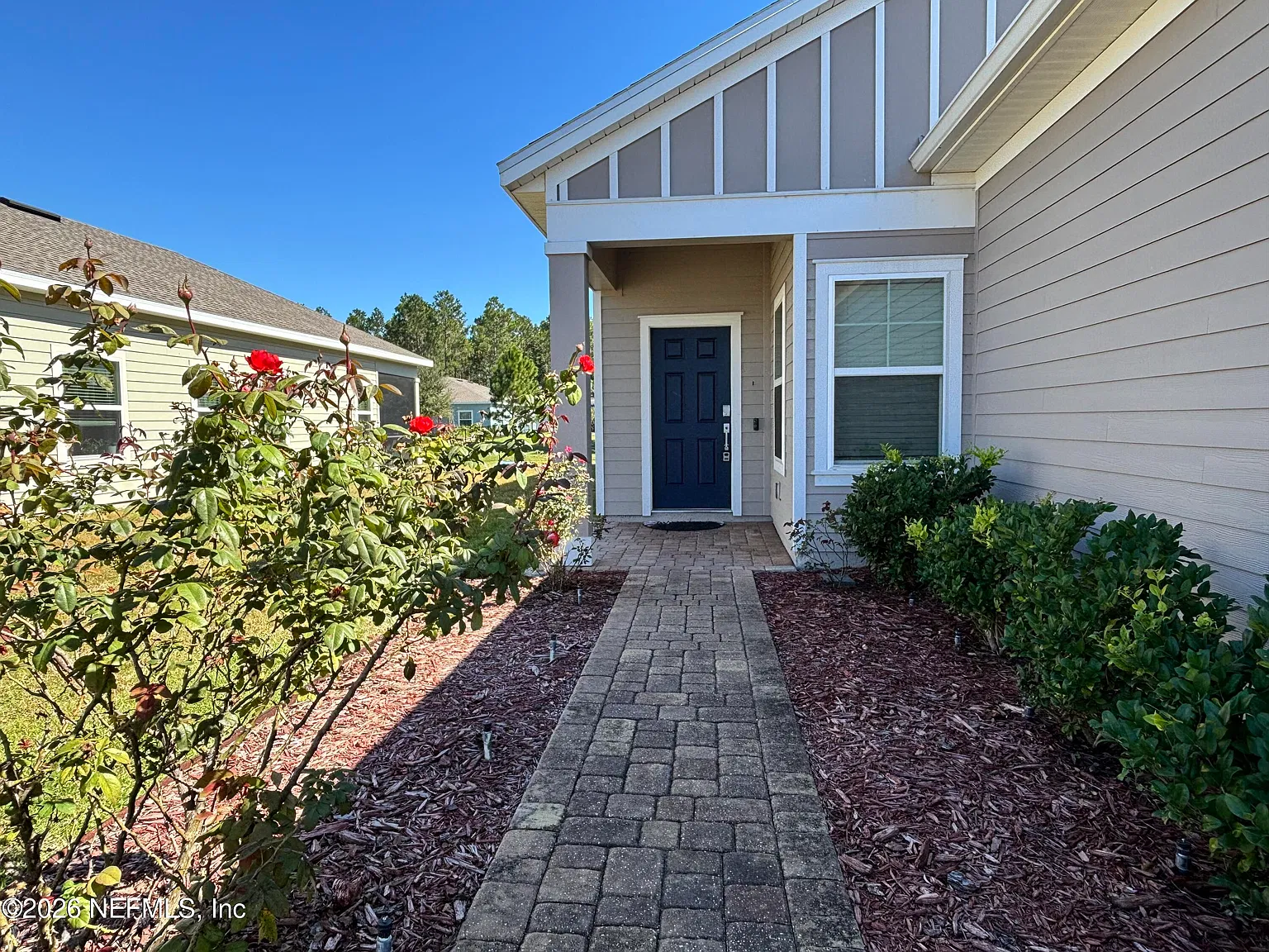 4 bed, 2.5 bath, 1874 sqft, $2,050 — Photo 2