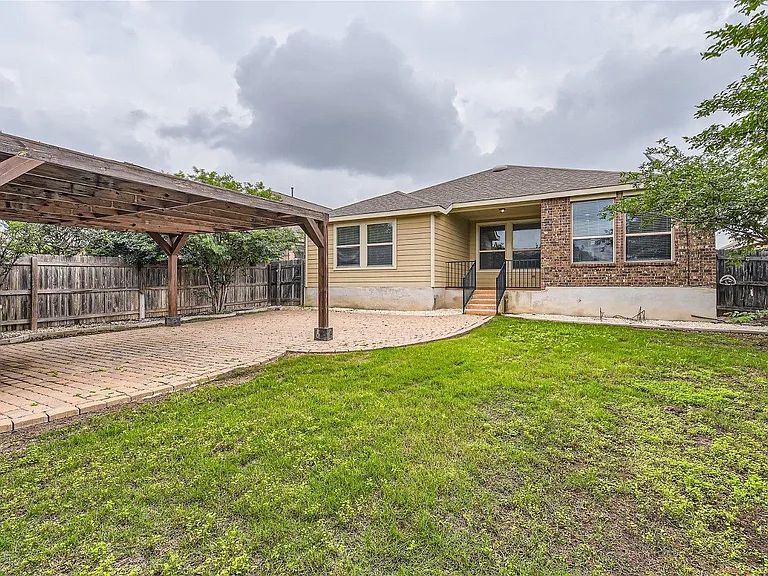 7010 Etna Way — Photo 11