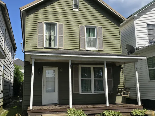 772 1st St W, Ceredo, WV 25507