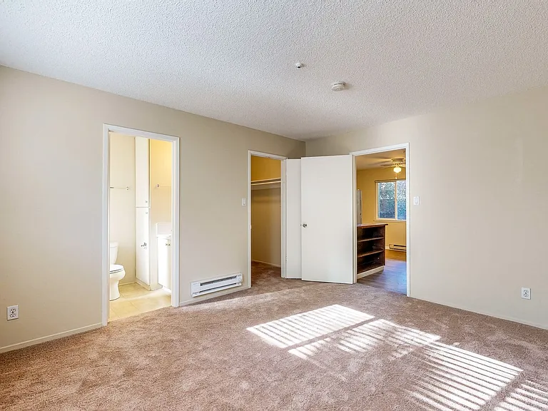 791 E Cotati Ave — Photo 14