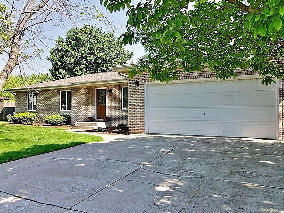 2nd image of 6610 Beechwood Ave