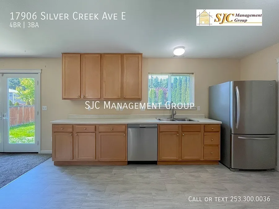 Four bedroom 2.25 bath home for rent in Puyallup South Hill — Photo 4