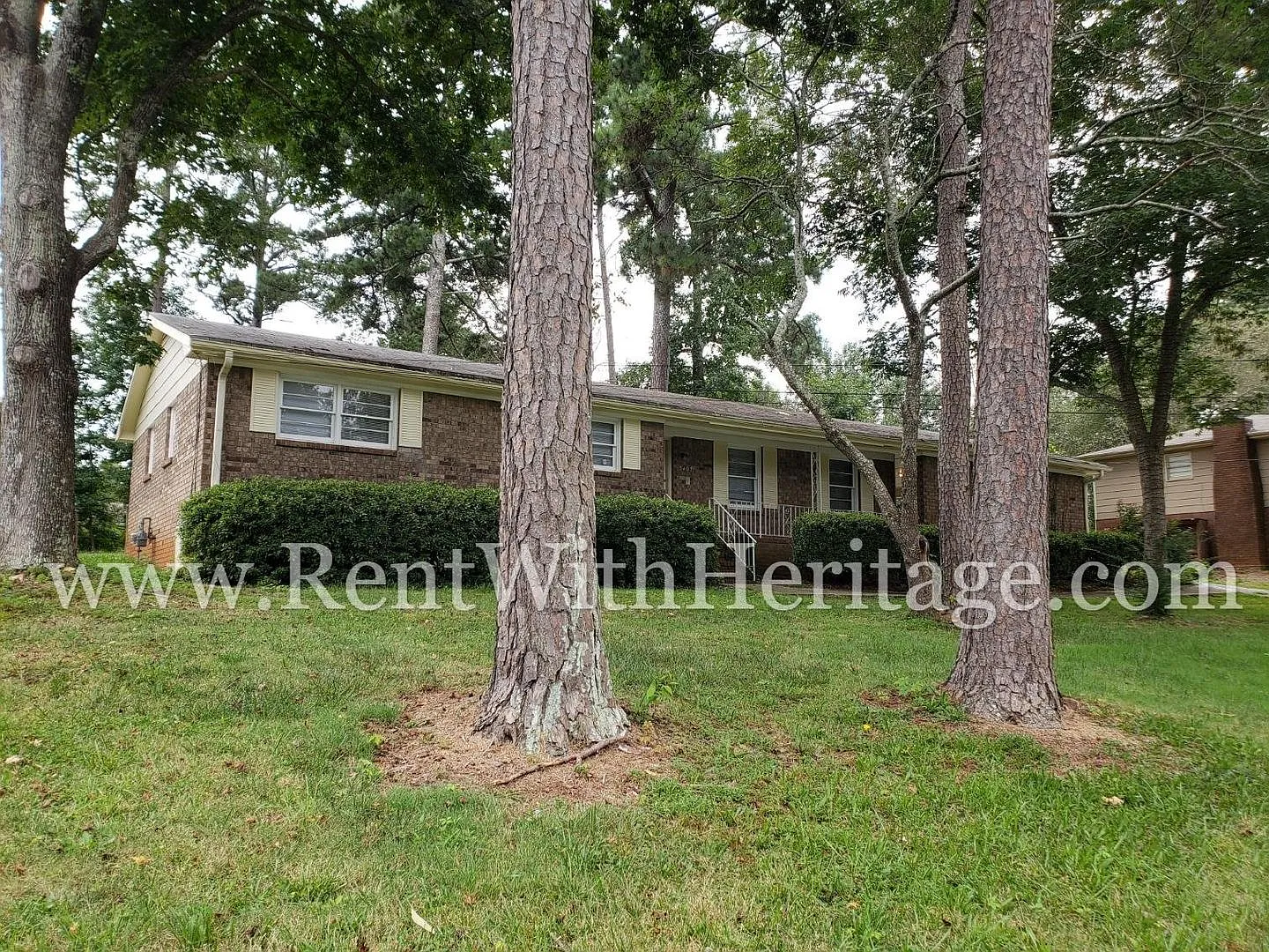 This Is A Wonderful.....Brick Ranch Style Home In A Great Neighborhood With Great Schools And Clo... — Photo 3