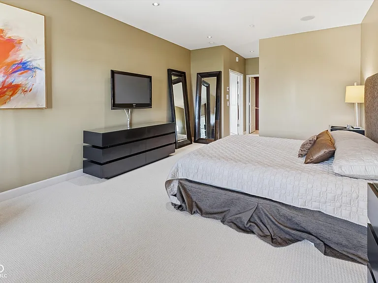 435 Virginia Ave #604 — Photo 16