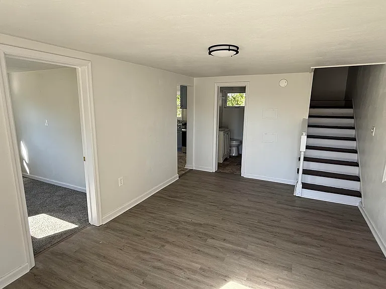2608 Dorchester Dr NW — Photo 5