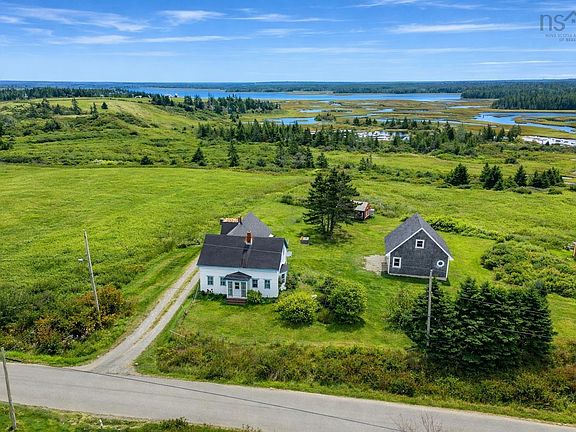 5th image of 129 Chebogue Point Rd