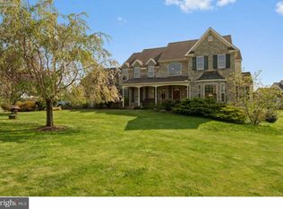 421 Sunblaze Ln, Cochranville, PA 19330