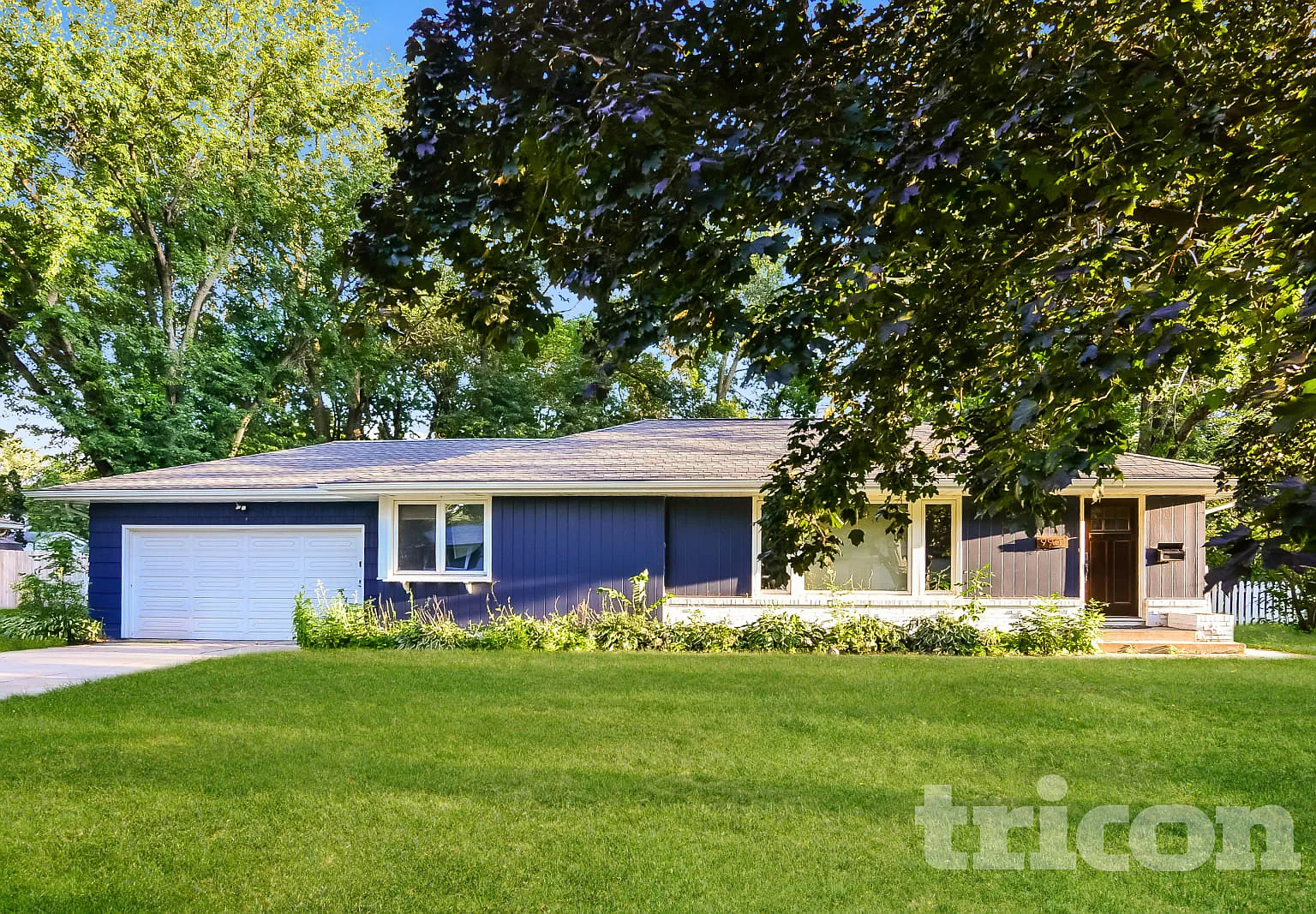 9901 Sandra Lane Minnetonka MN — Photo 1