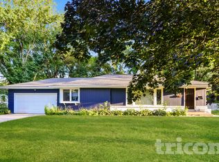9901 Sandra Ln, Minnetonka, MN 55305