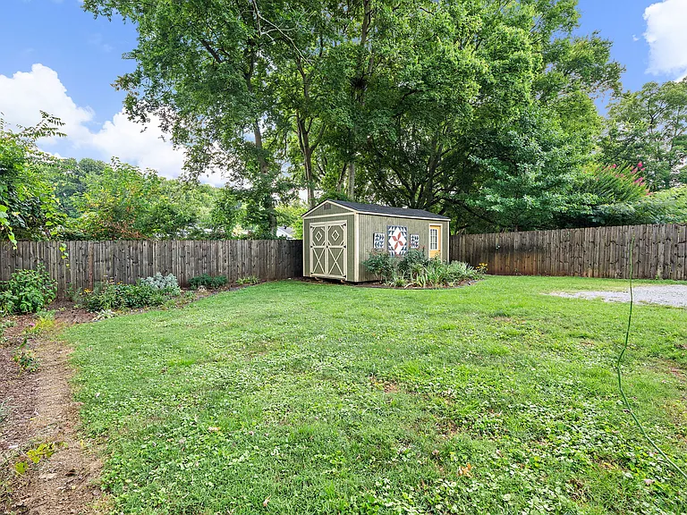 2706 Deerfield Dr — Photo 9