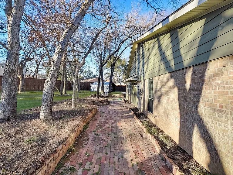 3123 Willow Bend Ct — Photo 18