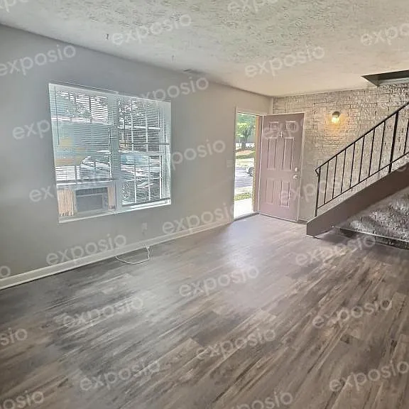 3198 Washington Rd — Photo 4