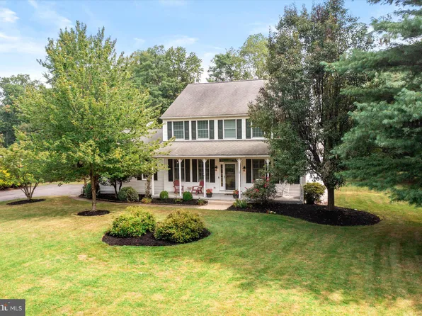 22 Cloverdale Way, Columbus, NJ 08022