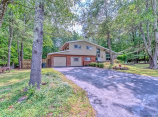 34 Park Dr, Hurley, NY 12498