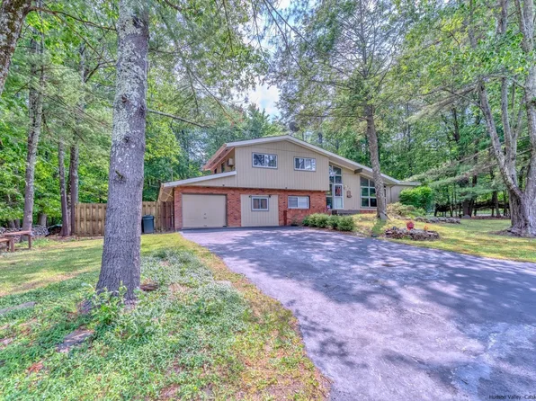 34 Park Drive, Woodstock, NY 12498