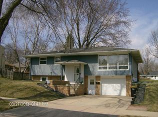 1511 28th St NW, Rochester, MN 55901