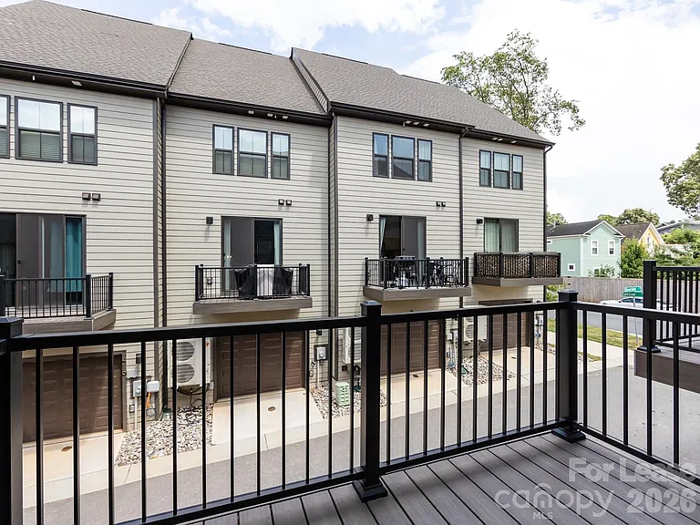 413 Spearfield Ln — Photo 14